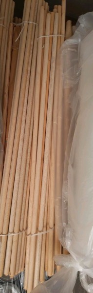 Besenstiel aus Holz, 1,4 m x 2,4 cm